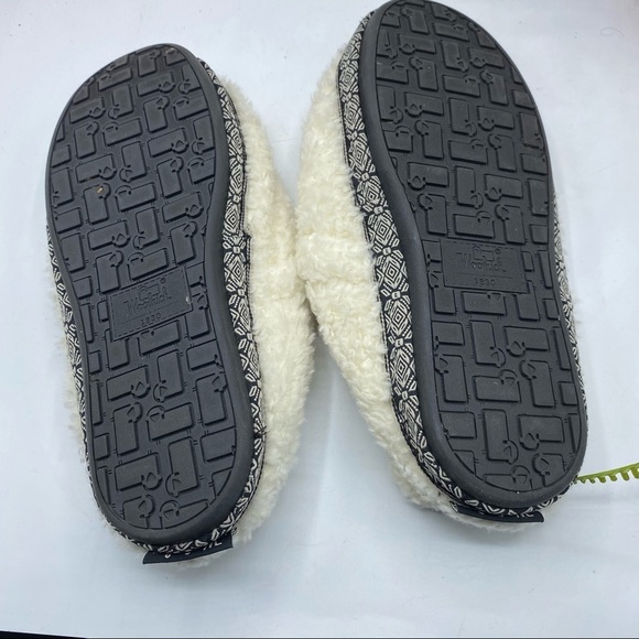 Woolrich Sz 7 Cream Fleece Slippers - Picture 3 of 8